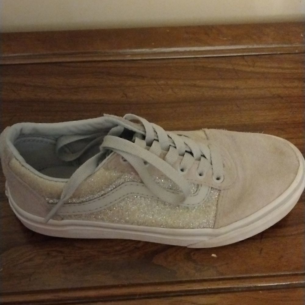 Vans    - Picture 2 of 6